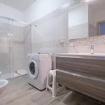 Damilhouse 3 *